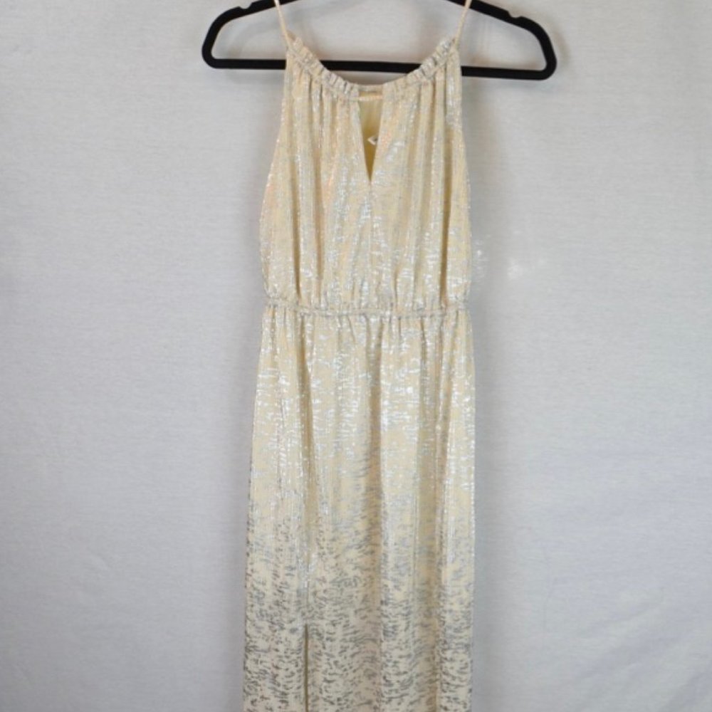 💥5/25 BCBG white and silver maxi dress w T back